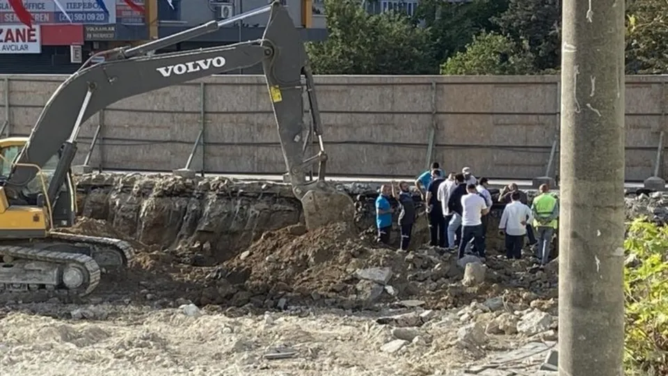 Avcılar’da sabah saatlerinde büyük panik! İBB’ye ait doğalgaz borusu patladı | Uykularından uyanıp binaları boşalttılar