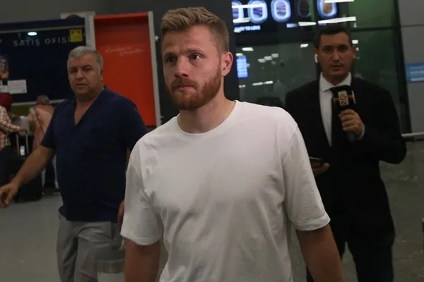 1660843624878.jpg Galatasaray'ın yeni transferi sakatlandı! Yıldız isim 3 hafta yok - 4