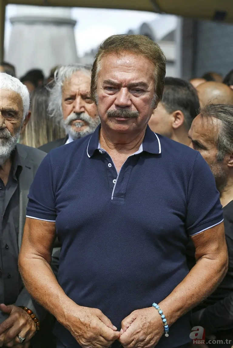 Sanatçılardan Diyarbakır'da nöbet tutan annelere destek 1