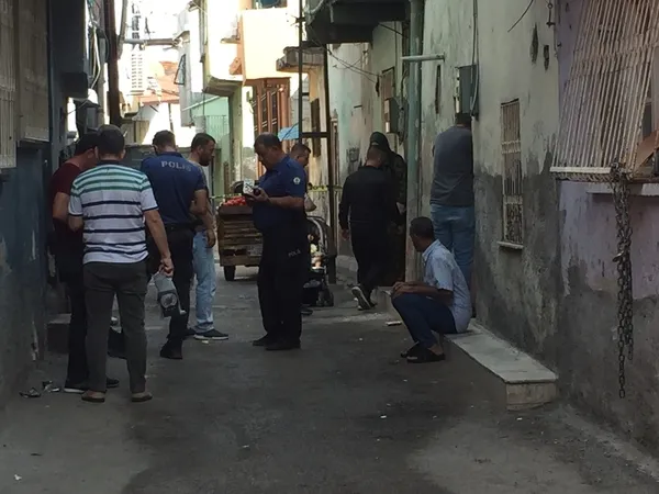 1663838398597.jpg Adana’da film gibi olay! 8 bin Euro alıp bakın nereye bıraktılar - 1