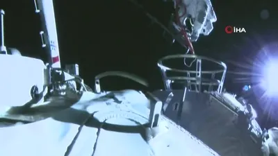 Çinli astronotlardan ilk...