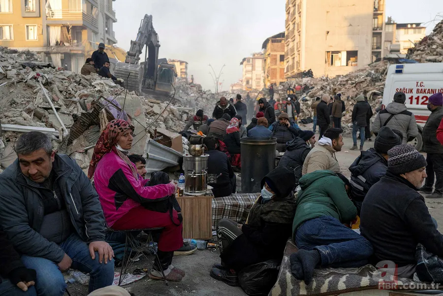 Asrın felaketinde mucize kurtuluşlar! Depremzedeler duygulandıran hikayelerini böyle anlattı 10
