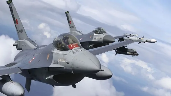 chpnin-s-400-ikiyuzlulugu-10-gun-once-neden-aldiniz-bugun-neden-kullanmiyorsunuz-dediler-1661795804960.jpg CHP'nin S-400 ikiyüzlülüğü! 10 gün önce 'Neden aldınız' bugün 'Neden kullanmıyorsunuz' dediler - 2