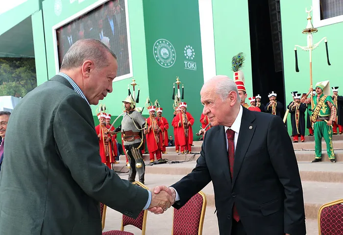 Başkan Erdoğan: Çağımızın Bizanslarını ve entrikalarını tarihin tozlu raflarına kaldırmaya hazır mıyız?