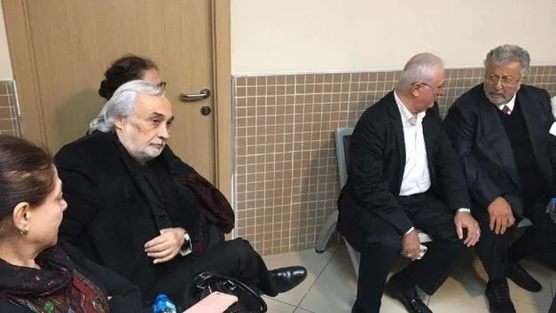 Başkan Erdoğan’a hakaret eden Metin Akpınar ve Müjdat Gezen’in yargılanmalarına başlandı