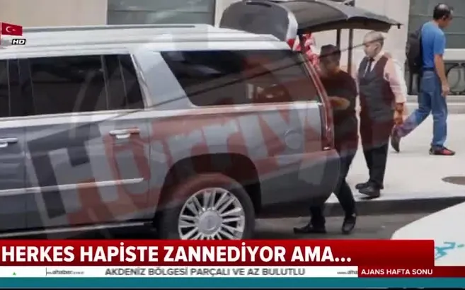Zarrab, ABD'de gününü gün ediyor