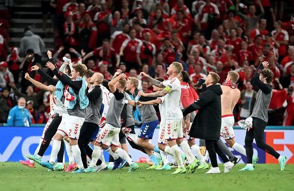 UEFA’dan tribünler hakkında yeni karar! 60 bin kişi stada alınacak