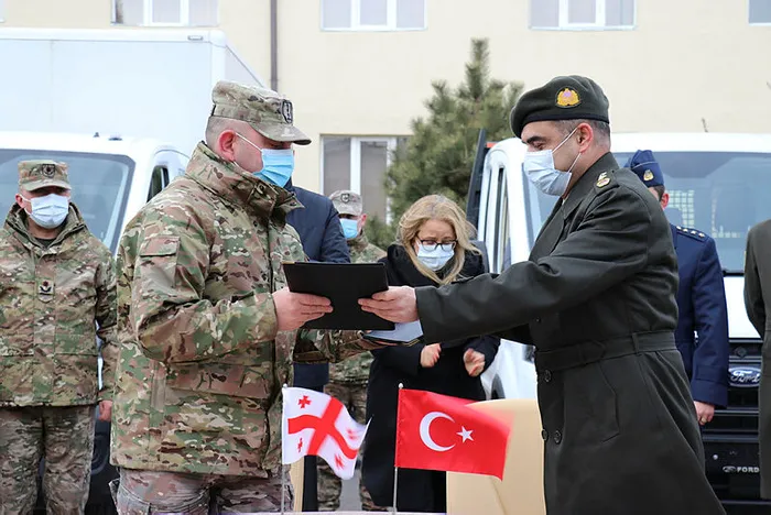 turkiyeden-gurcistan-ordusuna-hibe-1643387698428.jpg Türkiye'den Gürcistan ordusuna hibe - 3