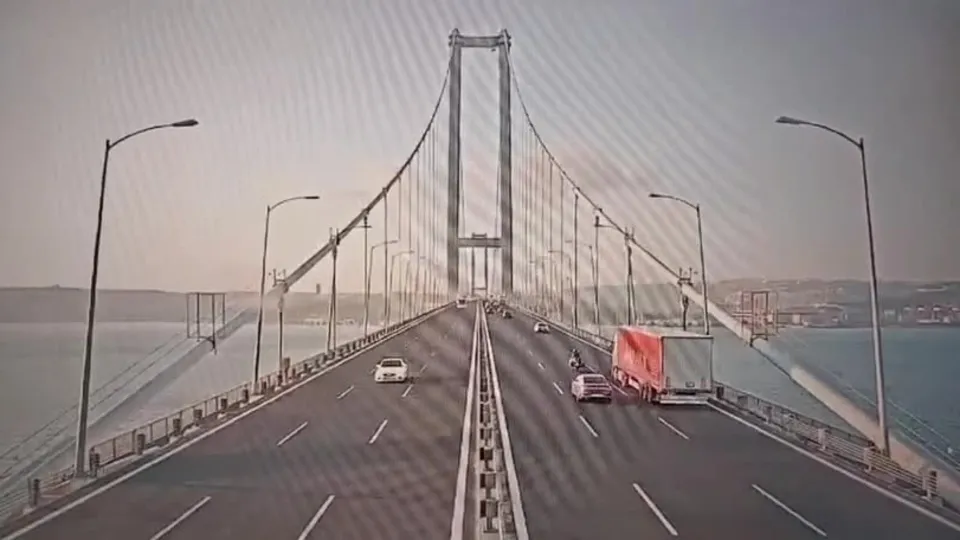 Bayram trafiği: Otoyollardan 21 milyon 67 bin 377 araç geçti