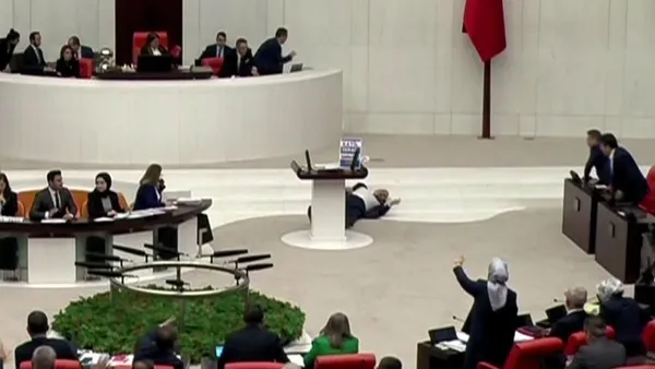 hasan-bitmez-kimdir-son-dakika-saadet-partisi-milletvekili-hasan-bitmez-vefat-mi-etti-mecliste-kalp-krizi-geci-1702547970029.jpg Hasan Bitmez kimdir, kaç yaşındaydı son dakika? Saadet Partisi Milletvekili Hasan Bitmez vefat mı etti? Meclis'te kalp krizi geçirmişti... - 1