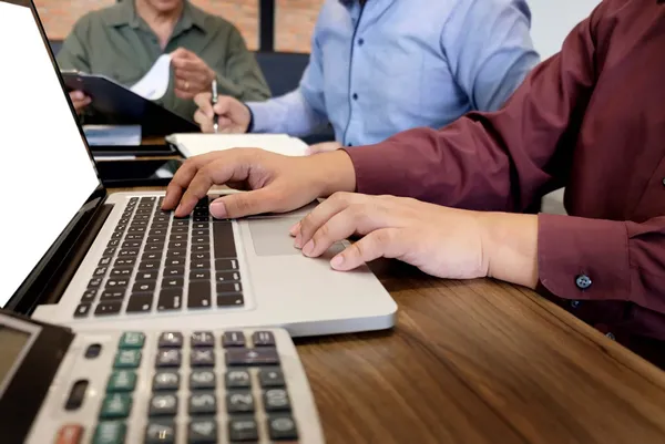 Yüz binlerce gence istihdam müjdesi! Kamuya pek çok alandan personel alınacak