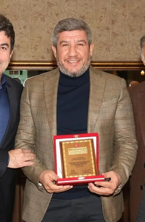 İş adamı hayatının şokunu yaşadı! Vekâlet verdiği ağabeyi ve yeğeninin 300 milyon dolarlık servetine çöktüğünü iddia etti - 2
