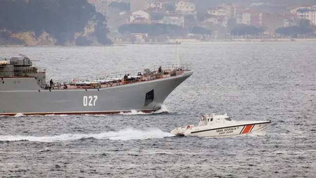 Türkiye’den izin aldılar! İngiltere Karadeniz’e savaş gemisi gönderiyor