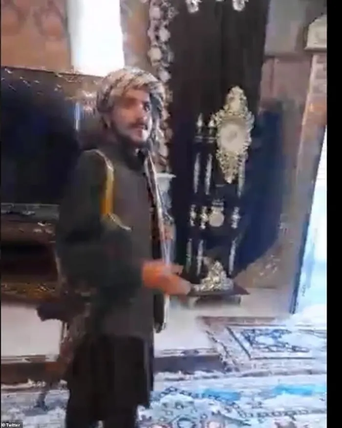 Son dakika: Taliban Afganistan'ın başkenti Kabil'e girdi! Afganistan Cumhurbaşkanı Gani ülkeyi terk etti - 10