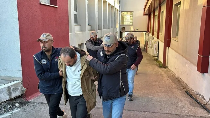 FETÖ'nün işsiz kalan takımına Almanya'dan para yardımı - 2
