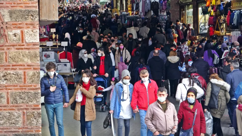 İl bazlı yeni tedbirler geliyor! O illerde düğün, park, taziye önlemleri