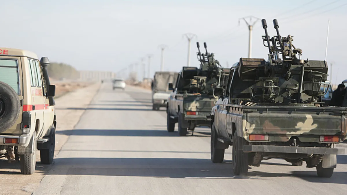 Suriye ordu yetkilileri: YPG/SDG sivillerin Deyr Hafir'den çıkışını engelliyor