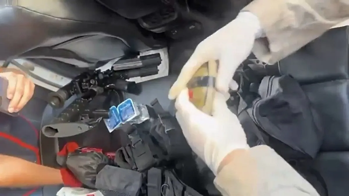 Şanlıurfa'da silah kaçakçılığı operasyonu! El bombası ile yakalanan 2 şüpheli tutuklandı