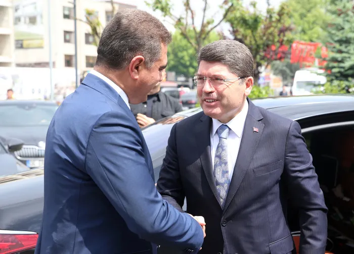 adalet-bakani-yilmaz-tunctan-6-8-ekim-davasi-ile-ilgili-flas-aciklama-1715945285226.jpg Adalet Bakanı Yılmaz Tunç'tan 6-8 Ekim Davası ile ilgili flaş açıklama - 1