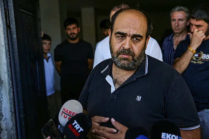 narinin-babasi-arif-guran-devlet-kizimin-kanini-yerde-birakmayacak-1726231054442.jpg Narin'in babası Arif Güran: Devlet kızımın kanını yerde bırakmayacak - 1