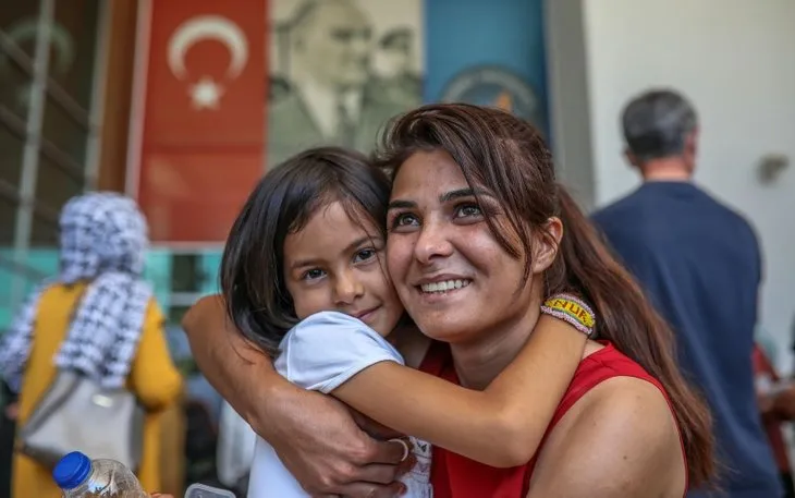 Türkiye’nin günlerce konuştuğu Melek İpek YKS’ye girdi! Kadınlara işte böyle seslendi