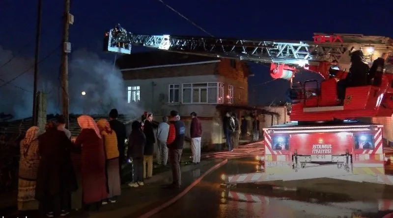 Istanbul Kartal Da Gecekondu Yangini