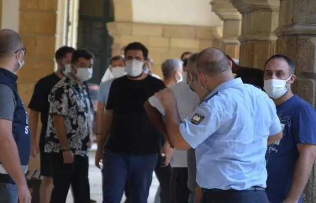 Şarkıcı Bülent Ersoy’un orkestra ekibine tutuklama kararı - 1