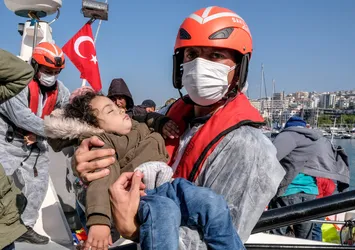Kıdemli Üstçavuş Hasan Baş Yunan bakana haddini bildirdi! Küstah sözlere verilen yanıt Yunanistan'da yankılandı