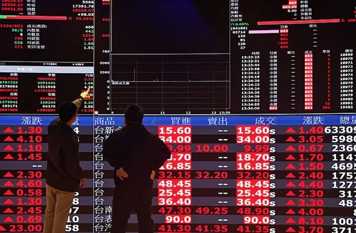 tarifeler-pes-pese-piyasalar-gergin-trumpin-ticaret-savasindaki-amaci-ne-90-gunluk-plan-ifsa-oldu-1744456385509.jpg Foto: AFP