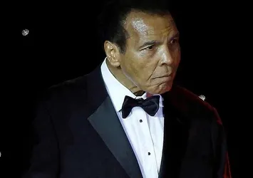 Muhammed Ali yeniden hastanede
