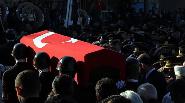pence-yildirim-bolgesinden-aci-haber-milli-savunma-bakanligi-duyurdu-1658766299551.jpg Pençe-Yıldırım bölgesinden acı haber! Milli Savunma Bakanlığı duyurdu - 3