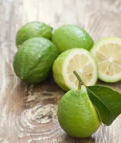 Limon ferahlatıcı özelliği sahiptir! İşte limon dilimleri ile uyumanın mucizevi etkileri...