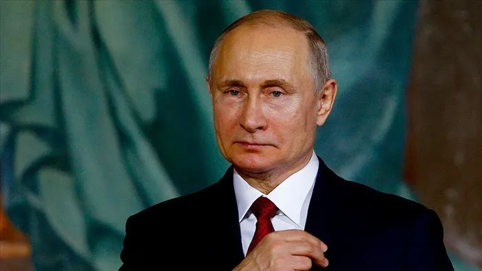 vladimir-putinden-dikkat-ceken-rus-silahlari-aciklamasi-kuzey-kore-dahil-diyerek-duyurdu-1718904682056.jpeg Vladimir Putin'den dikkat çeken 'Rus silahları' açıklaması: "Kuzey Kore dahil" diyerek duyurdu | Barış için Türkiye'yi işaret etti - 1