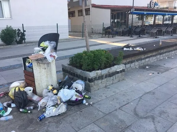 CHP’li Çanakkale Belediyesi çöpleri toplamak yerine vatandaşlara hakaret etti: ’Medeniyetsizlikle’ suçladı!