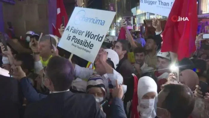 Son dakika: Başkan Erdoğan’a New York’ta otel önünde sevgi gösterisi: Türkiye seninle gurur duyuyor