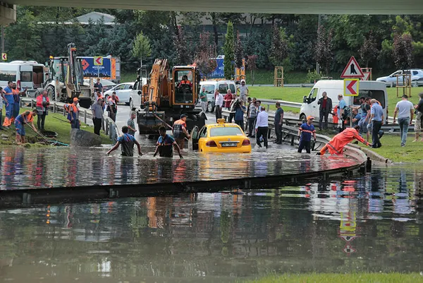 Meteoroloji uyardı: Sabah saatlerinden itibaren etkili olması bekleniyor | İstanbul'da 31 Ağustos cumartesi hava nasıl olacak? - 2
