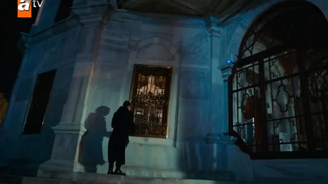 Akıncı Fatih Sultan Mehmet Han Türbesi’ni ziyaret etti! Sultanımın şehrini koruyacağım