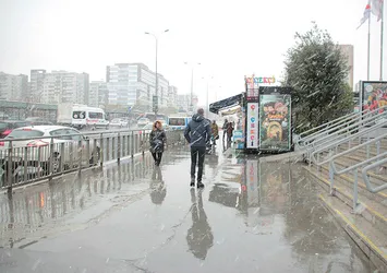 İstanbul'da kar yağışı başladı!