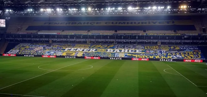 Fenerbahçe taraftarından dev pankart
