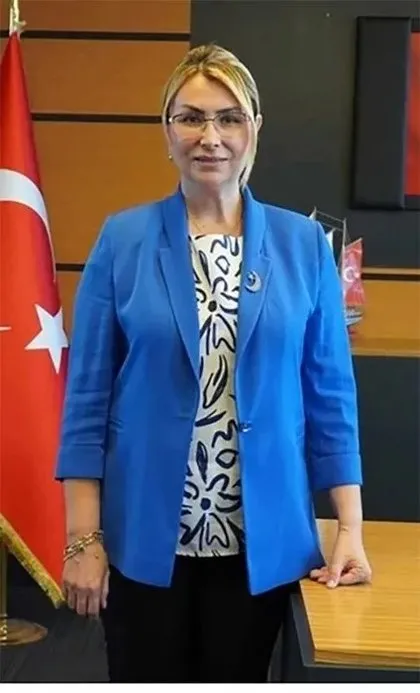 CHP’den AK Parti’ye geçen Altınova Belediye Başkanı Yasemin Fazlaca CHP’nin kirli yüzünü anlattı: Videolu komplo ile şantaj
