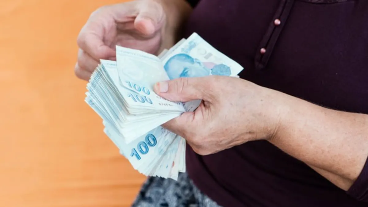 Evde bakım maaşı Ağustos ödemeleri yattı mı? Kimler ne kadar alacak, zamlı mı yatacak?