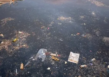 Sarıyer'de pes dedirten manzara! Çöpler kıyıya vurdu