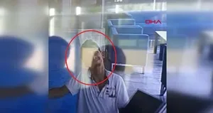 Pişkin hırsız kameraya bakın ne yaptı