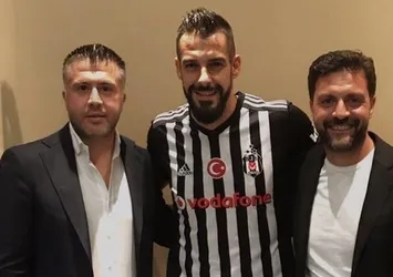 Beşiktaş, Negredo transferini bitirdi