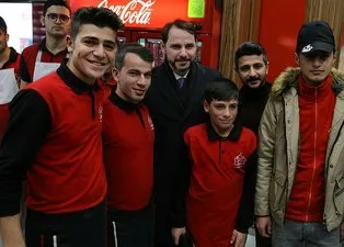 Hazine ve Maliye Bakanı Berat Albayrak'a Erzurum'da sevgi seli