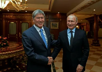 Kırgızistan'ın tutuklu eski Cumhurbaşkanı Almazbek Atambayev zatürre teşhisiyle hastaneye kaldırıldı