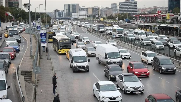 tuik-kasim-ayinda-trafige-kaydi-yapilan-tasit-sayisini-acikladi-1671785952665.jpg TÜİK kasım ayında trafiğe kaydı yapılan taşıt sayısını açıkladı - 2