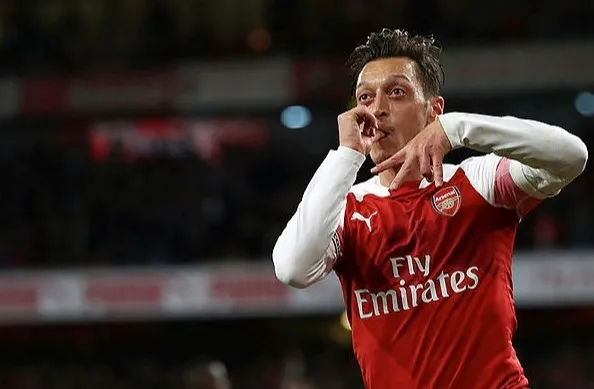 Fenerbahçe’nin Mesut Özil transferinin detayları belli oldu! Mesut Özil’e ne kadar ödenecek?