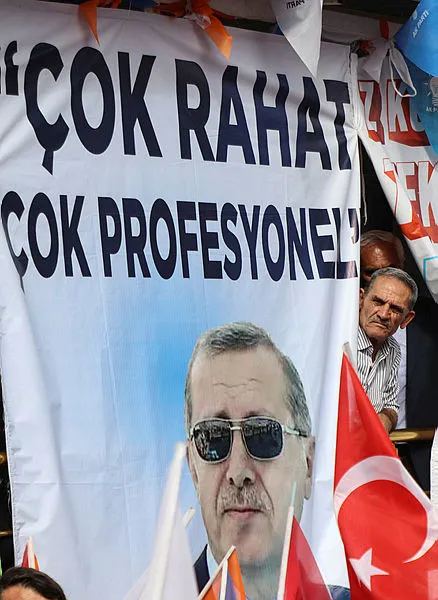 Bakan Nebati’den Mersin’de 7’liye salvo: Onların Recep Tayyip Erdoğan’ları yok! Muharrem İnce’nin adaylıktan çekilmesi...