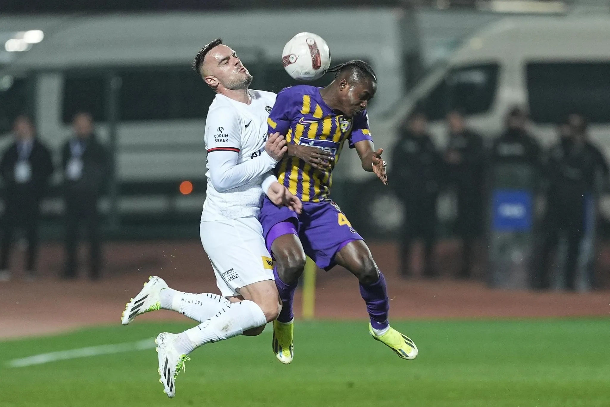 Çorum FK lider Eyüpspor'u tek golle geçti!